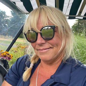 Meet your Posher, Denise